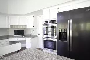 1844 E Leland Cir, Mesa, AZ 85203 - Photo 8