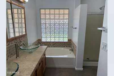 1319 W Michelle Drive, Phoenix, AZ 85023 - Photo 6