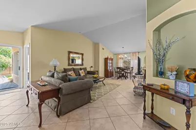 3023 E Hononegh Drive, Phoenix, AZ 85050 - Photo 6