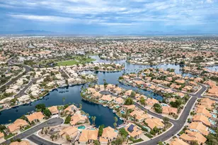 919 S Paradise Dr, Gilbert, AZ 85233 - Photo 68