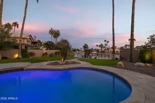 919 S Paradise Dr, Gilbert, AZ 85233 - Photo 2