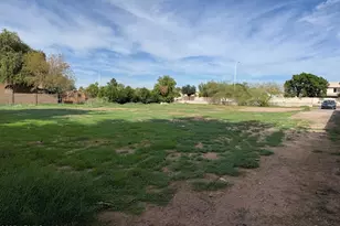 1605 E Chandler Blvd, Chandler, AZ 85225 - Photo 1