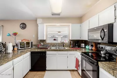 3809 W Rue De Lamour Avenue, Phoenix, AZ 85029 - Photo 12