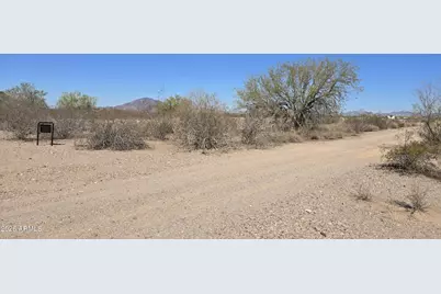 439X2 N Montecito Avenue #108, Tonopah, AZ 85354 - Photo 14