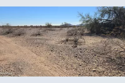 439X2 N Montecito Avenue #108, Tonopah, AZ 85354 - Photo 16