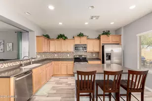 2236 W Beverly Ln, Phoenix, AZ 85023 - Photo 8