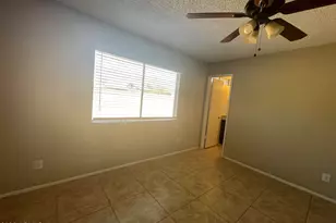 7124 W Flower St, Phoenix, AZ 85033 - Photo 6