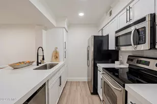 2025 E Campbell Ave, Phoenix, AZ 85016 - Photo 12