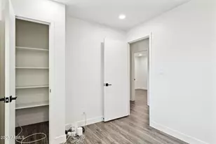 1542 E Turquoise Ave, Phoenix, AZ 85020 - Photo 20