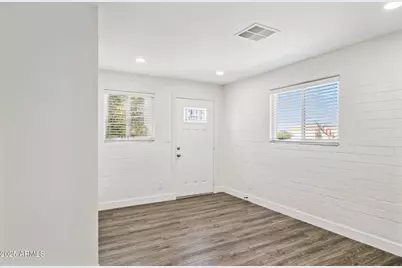 1542 E Turquoise Avenue #1, Phoenix, AZ 85020 - Photo 4