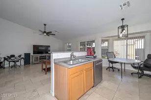 10816 W Deanna Dr, Peoria, AZ 85373 - Photo 16