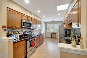 11181 W Cameo Dr, Sun City, AZ 85351 - Photo 18