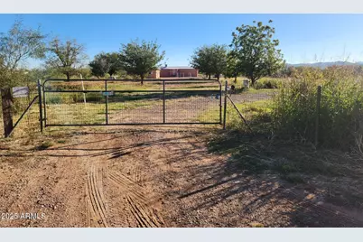 4901 W Churella Trail, Double Adobe, AZ 85617 - Photo 2