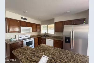 1472 E Constitution Drive, Chandler, AZ 85225 - Photo 4