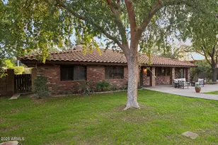 105 E Claremont St, Phoenix, AZ 85012 - Photo 2