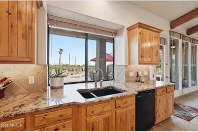 12411 W Mountain Lane, Casa Grande, AZ 85194 - Photo 10