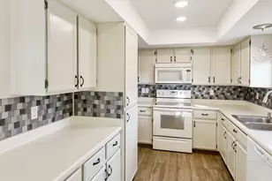 9825 E Navajo Pl, Sun Lakes, AZ 85248 - Photo 2