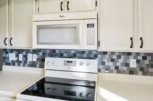 9825 E Navajo Pl, Sun Lakes, AZ 85248 - Photo 8