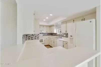 9825 E Navajo Place, Sun Lakes, AZ 85248 - Photo 12