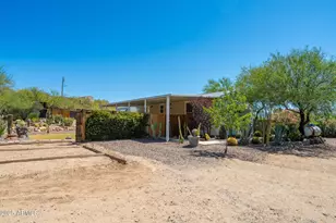 19650 E Squaw Valley Pkwy, Black Canyon City, AZ 85324 - Photo 44