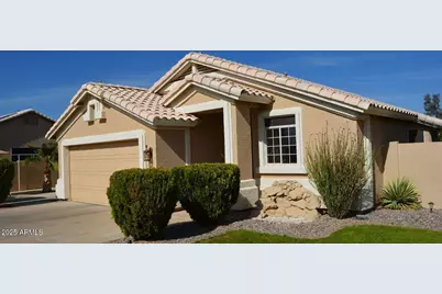 18231 N Coyote Lakes Parkway, Surprise, AZ 85378 - Photo 1