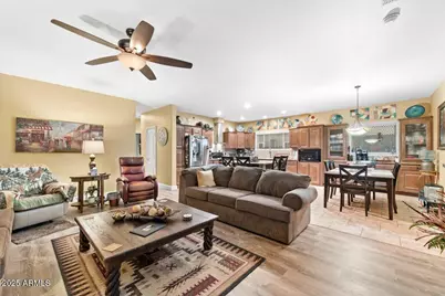 126 S Hilton Road, Apache Junction, AZ 85119 - Photo 4