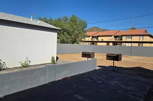 732 E Carol Ave, Phoenix, AZ 85020 - Photo 10