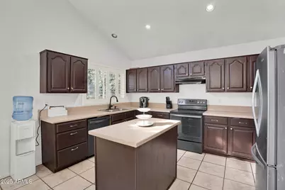 4257 E Michelle Avenue, Gilbert, AZ 85234 - Photo 12
