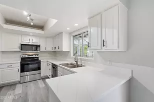 4702 E Carmen St, Phoenix, AZ 85044 - Photo 14