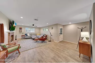 805 W Northview Avenue, Phoenix, AZ 85021 - Photo 8