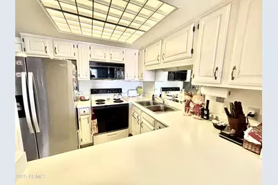 10330 W Thunderbird Boulevard W #B316, Sun City, AZ 85351 - Photo 2