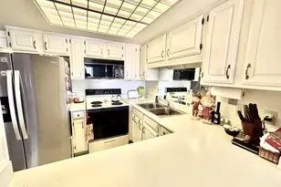 10330 W Thunderbird Blvd W, Sun City, AZ 85351 - Photo 2