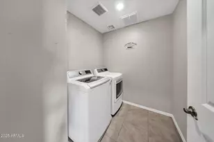 3937 S 79th Ln, Phoenix, AZ 85043 - Photo 12