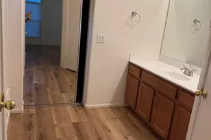 2528 W Straight Arrow Ln, Phoenix, AZ 85085 - Photo 32