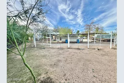 27021 N 211th Avenue, Wittmann, AZ 85361 - Photo 4