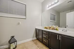 15922 W Port Royale Ln, Surprise, AZ 85379 - Photo 46