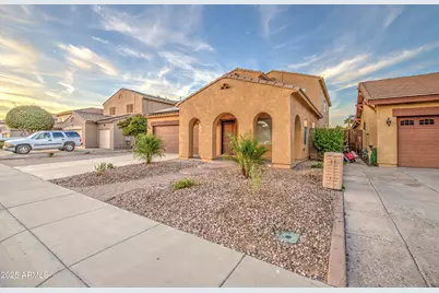 15922 W Port Royale Lane, Surprise, AZ 85379 - Photo 2