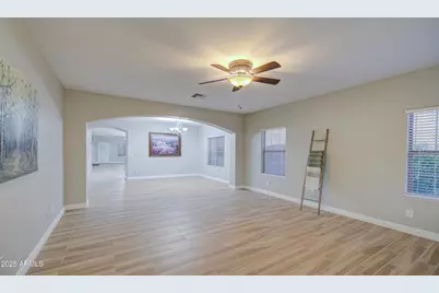 15922 W Port Royale Lane, Surprise, AZ 85379 - Photo 6