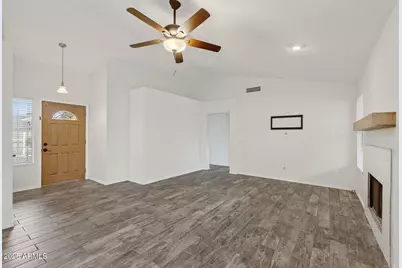 907 N Falcon Drive, Gilbert, AZ 85234 - Photo 8