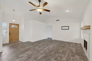 907 N Falcon Dr, Gilbert, AZ 85234 - Photo 8