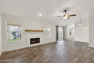 907 N Falcon Dr, Gilbert, AZ 85234 - Photo 10