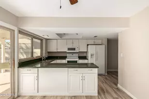 3829 W Anderson Dr, Glendale, AZ 85308 - Photo 8