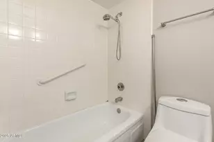 3829 W Anderson Dr, Glendale, AZ 85308 - Photo 20