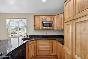 1114 E Orchid Ln, Phoenix, AZ 85020 - Photo 14