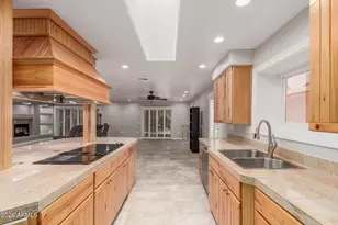 12526 W Parkwood Dr, Sun City West, AZ 85375 - Photo 8