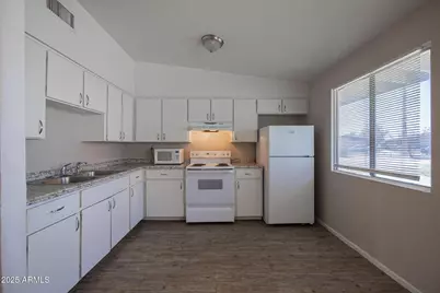 2115 W Devonshire Avenue #4, Phoenix, AZ 85015 - Photo 8