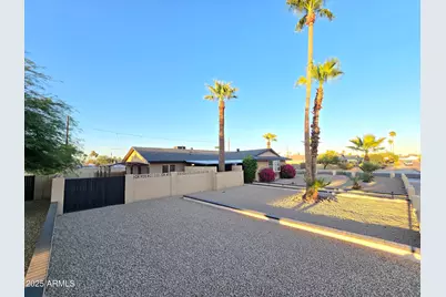 2848 E Turquoise Drive, Phoenix, AZ 85028 - Photo 18