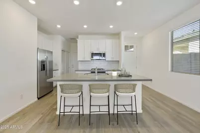 13219 N 145th Lane, Surprise, AZ 85379 - Photo 8