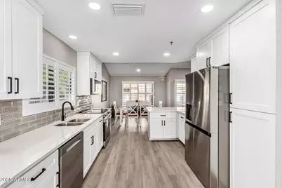 10586 E Cinnabar Avenue, Scottsdale, AZ 85258 - Photo 8