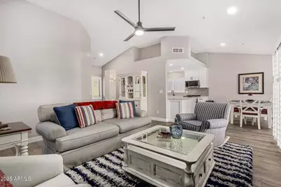 10586 E Cinnabar Avenue, Scottsdale, AZ 85258 - Photo 4